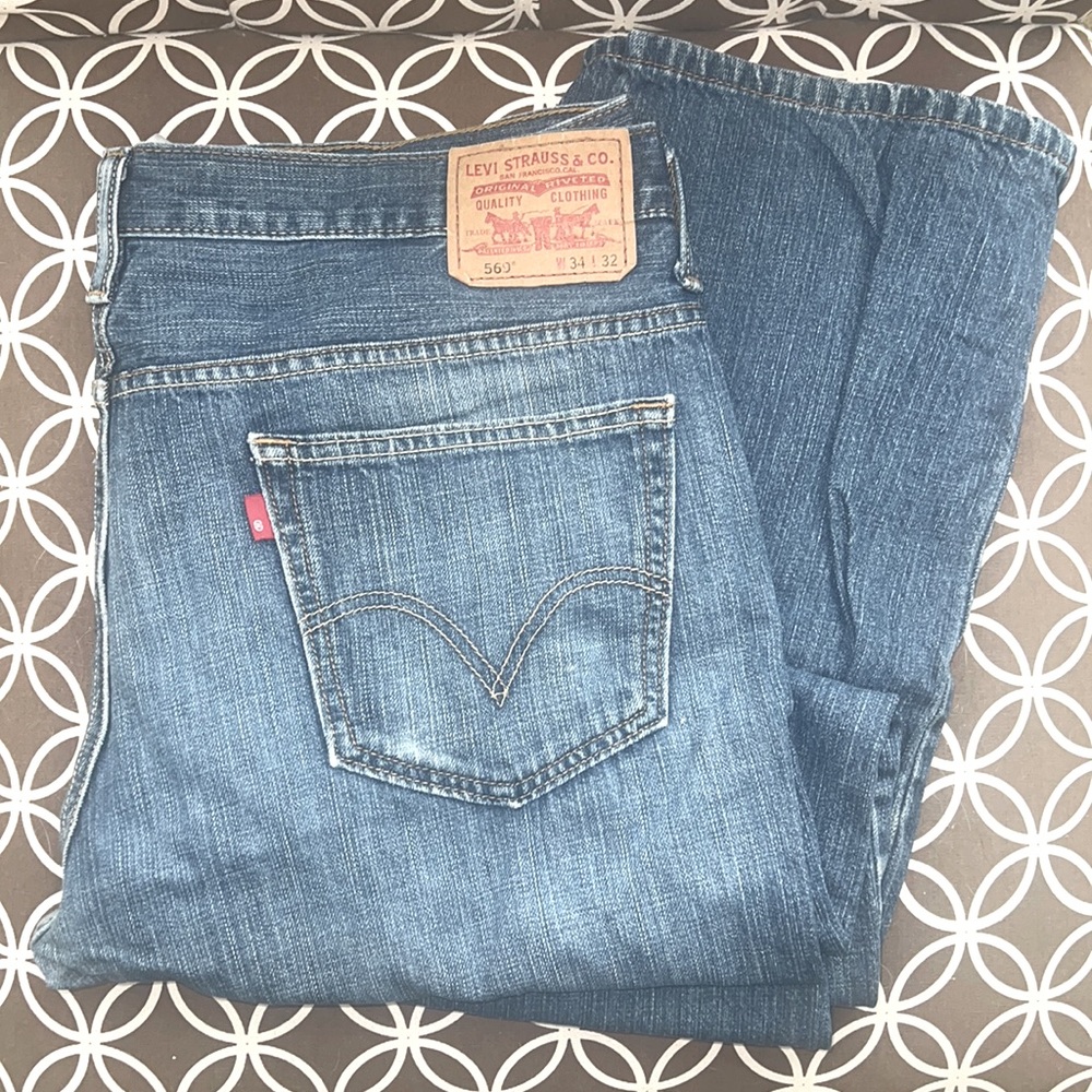 569 Levi’s good condition, gently worn